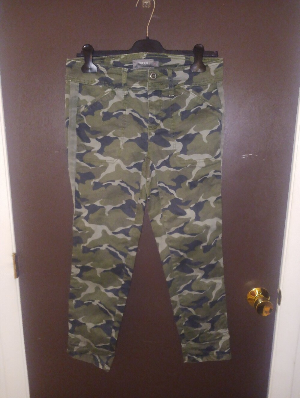 Torrid Camo Print Capris-